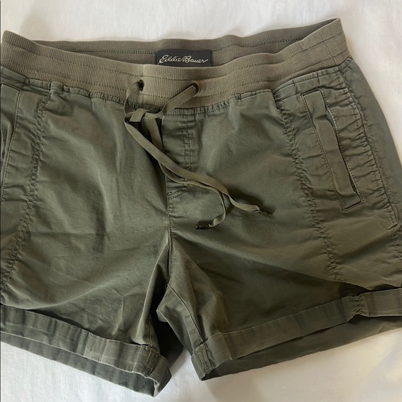 Eddie Bauer Green Cargo Shorts Utilitarian Design - Picture 3 of 9